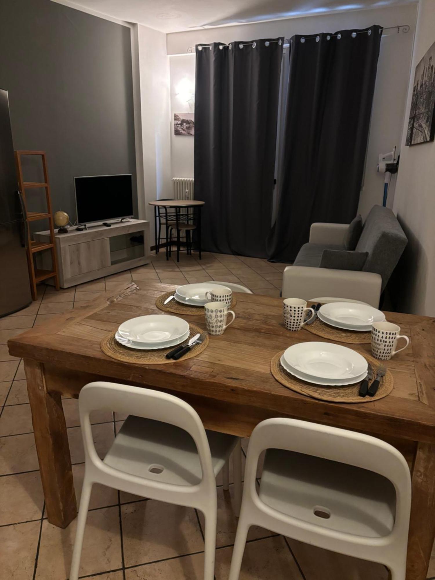 Appartement La Casa Di Ale à Lecco Extérieur photo