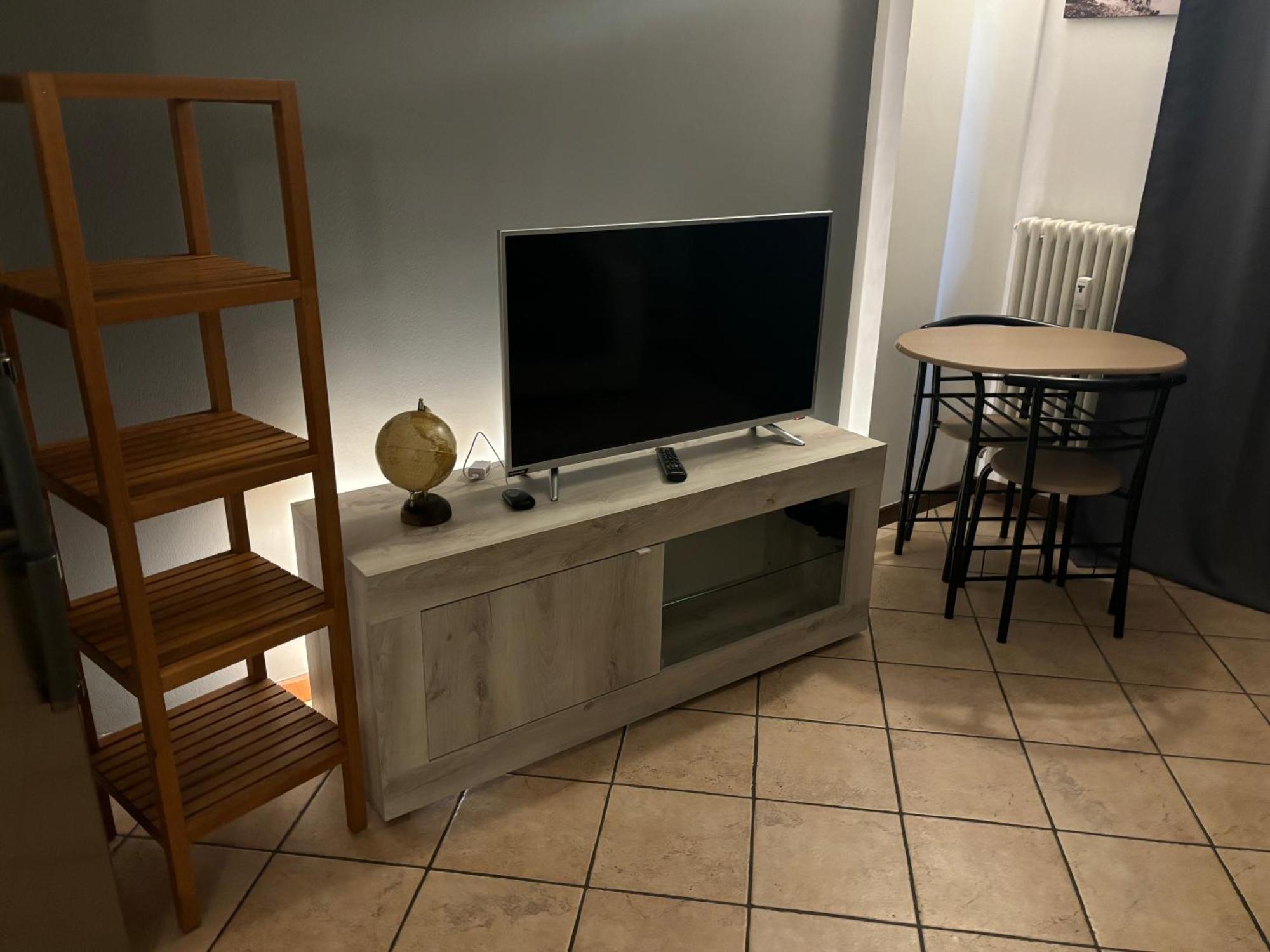 Appartement La Casa Di Ale à Lecco Extérieur photo